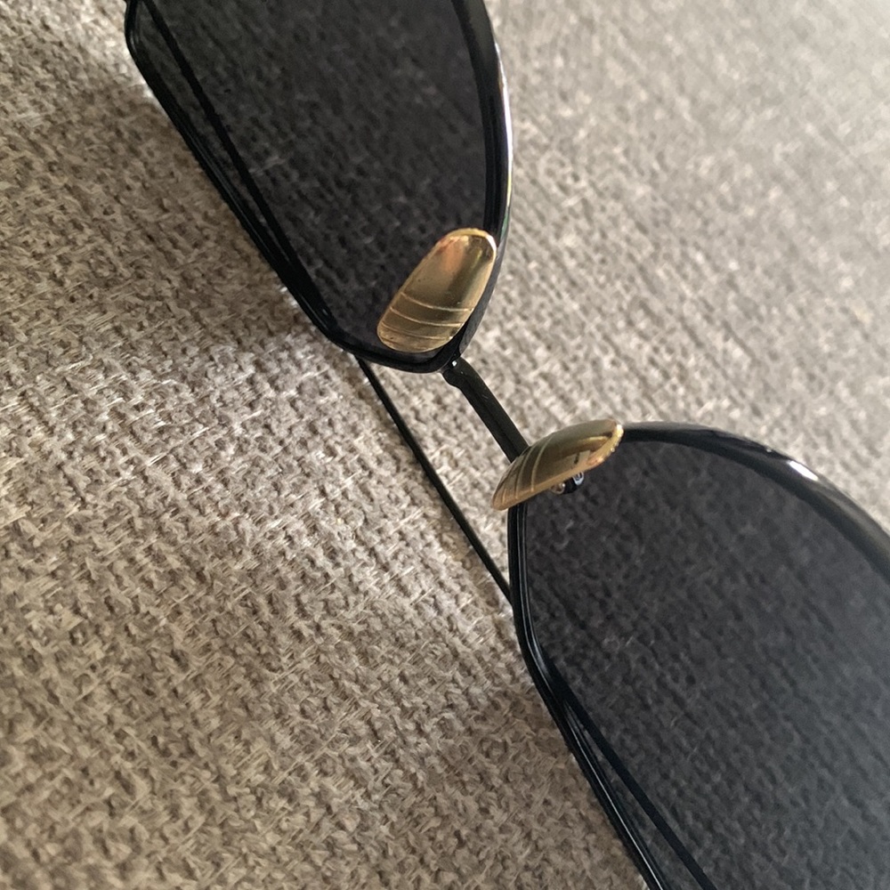 Sunglasses - Picture 3 of 5